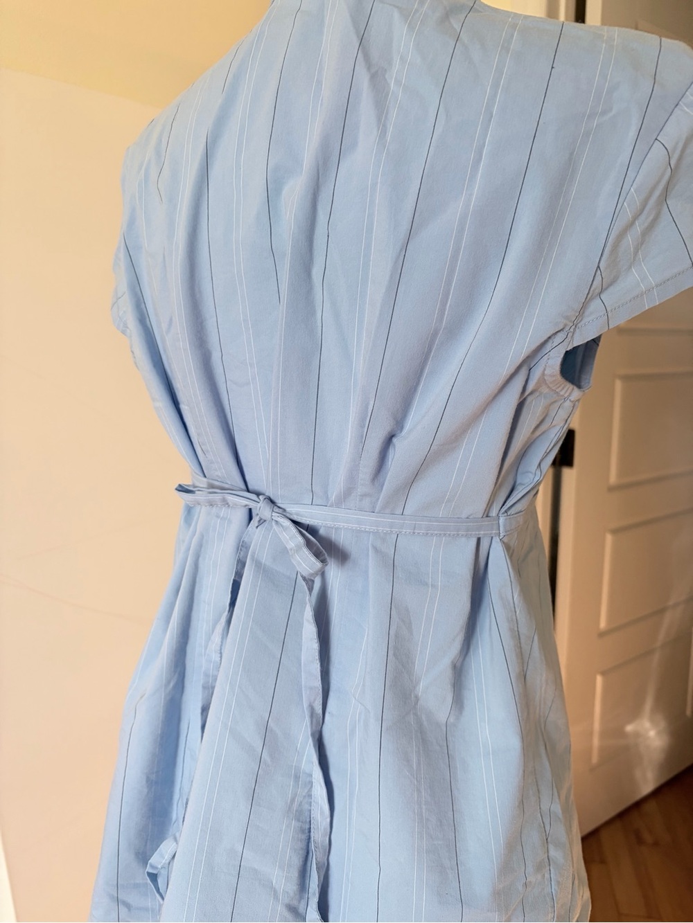 Light Blue Short Sleeve Collared Maternity Top - Picture 3 of 3
